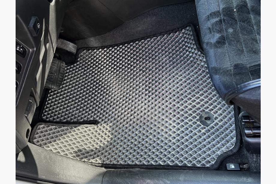 Mitsubishi Outlander 2001-2006 гг. Коврики EVA (черные) Image