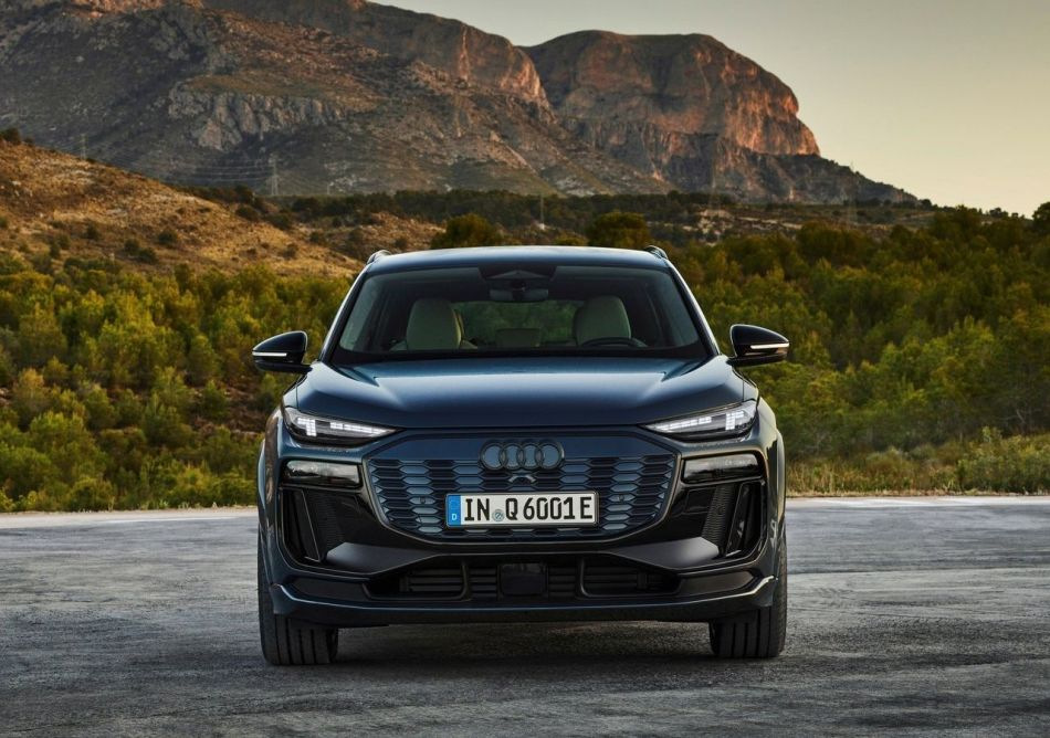 Обзор электрического кроссовера Audi Q6 e-tron