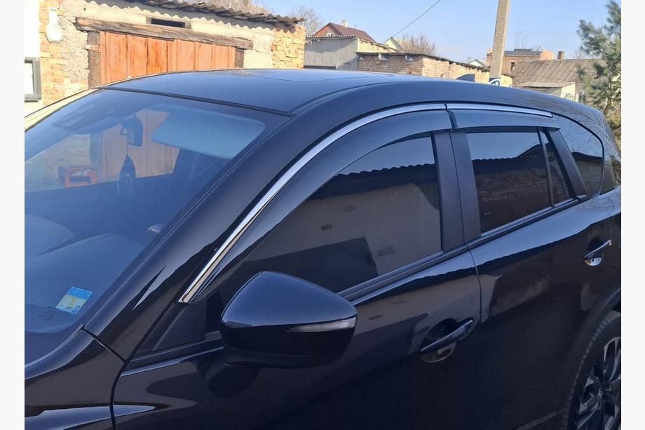 Mazda CX-5 2012-2017 гг. Ветровики с хромированным молдингом Niken Luxury (4 шт) Image
