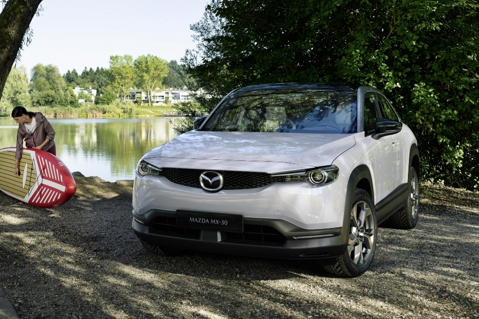 Обзор Mazda MX-30: стильный и экологичный кроссовер