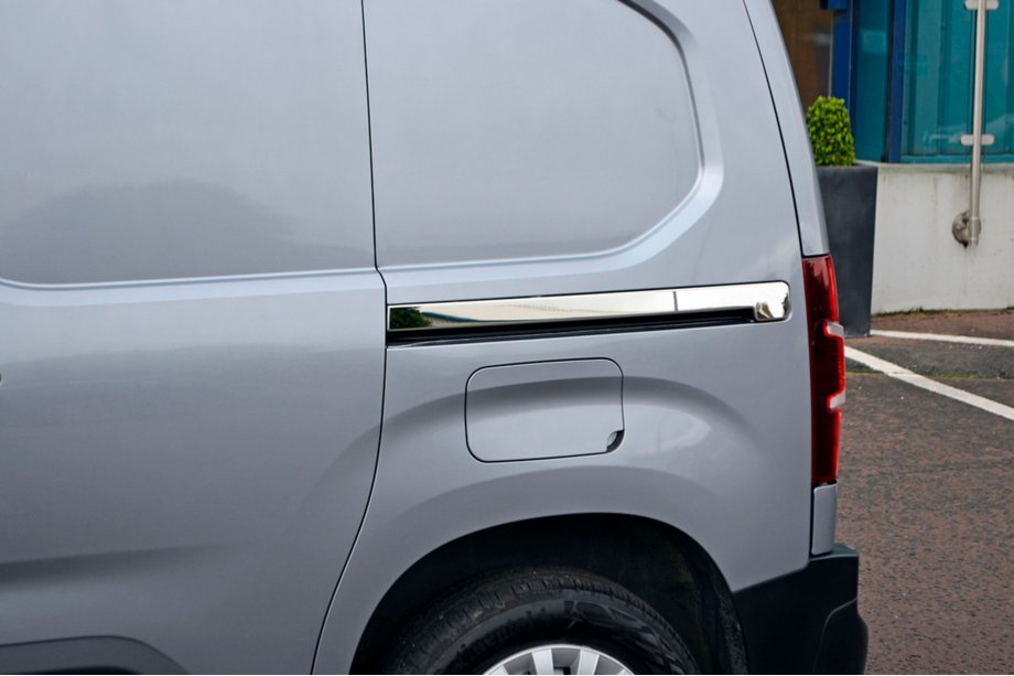 Opel Combo 2019- гг. Молдинги раздвижной двери нержавеющая сталь (2 шт.) Фото 5