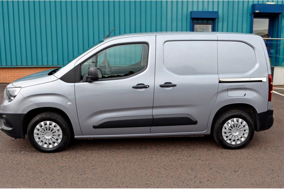Opel Combo 2019- гг. Молдинги раздвижной двери нержавеющая сталь (2 шт.) Фото 3
