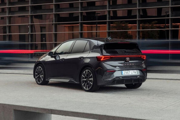 Обзор Cupra Born: характеристики, комплектации и дизайн фото 4