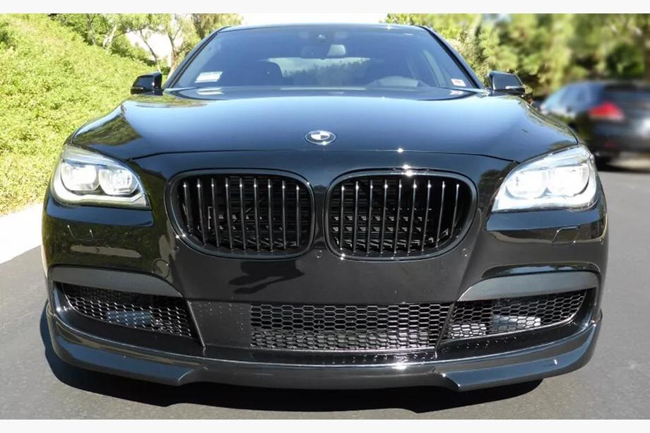 BMW 7 серия F01/F02 2008-2015 гг. Решетка Ноздри 1 Полоса (Черный Глянец) Фото 1