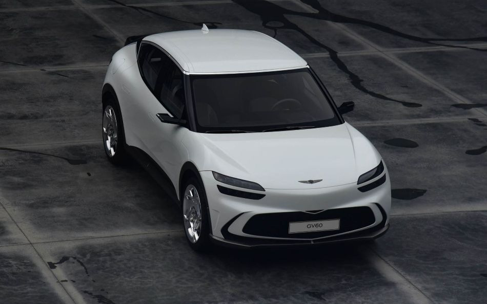 Genesis GV60: обзор электрического кроссовера