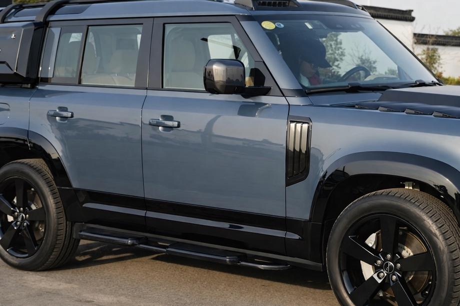 Land Rover Defender 2019- гг. Комплект дверных молдингов Image