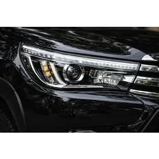 Передние фары OEM V2 2015-2019 (под ксеноновую или LED лампу, комплект 2 шт.) Toyota Hilux 2015- гг. фото 1