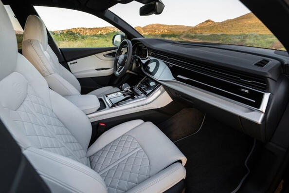 Audi Q8 первого поколения 2024 года: обзор обновленного кроссовера фото 6