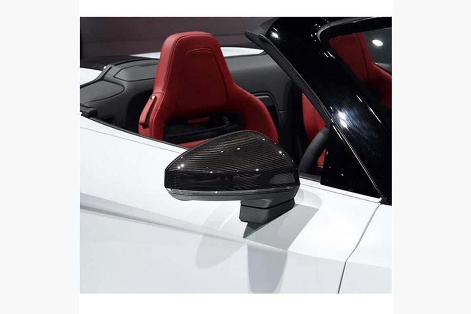 Audi TT 2014-2023 гг. Накладки на Зеркала Карбон Фото 2
