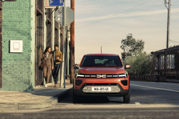 Dacia Spring 2024: обзор городского электромобиля