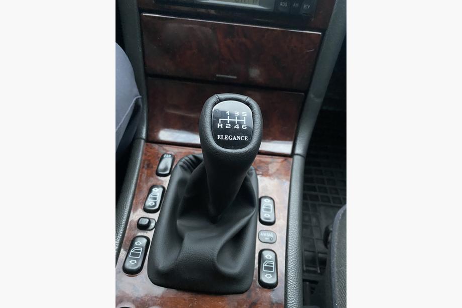Mercedes E-class W210 1995-2002 гг. Чехол и ручка КПП с рамкой (Elegance) 5-ступка Фото 6