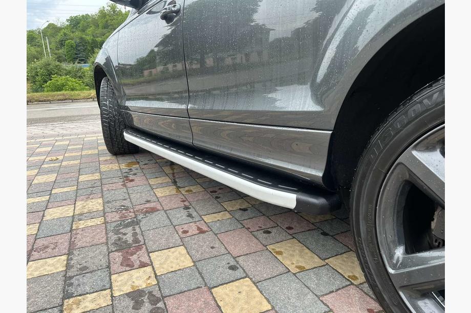 Audi Q7 2005-2015 гг. Боковые Подножки Fullmond (2 шт., Алюминий) Image