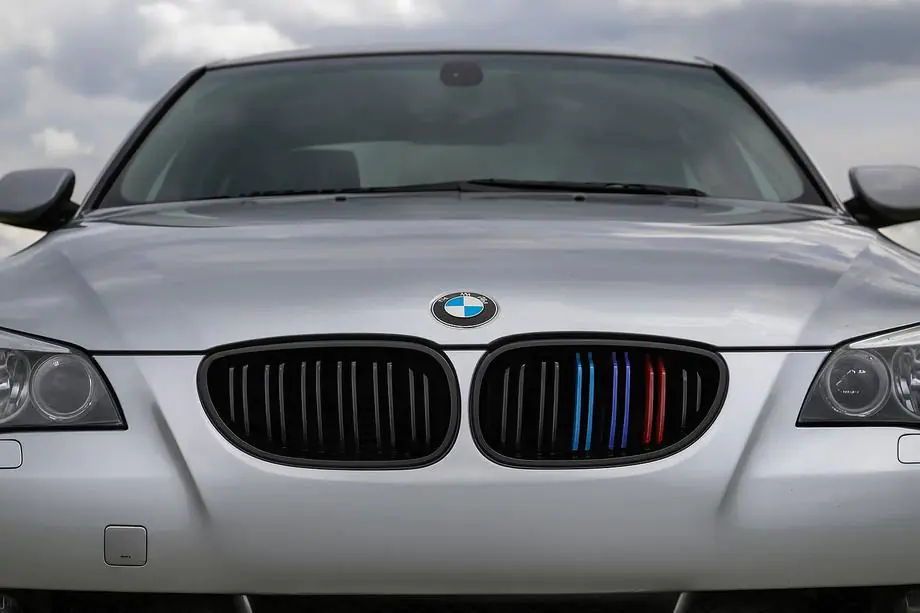 BMW 5 серия E60/E61 2003-2010 гг. Решетки радиатора M-Look (M-Color) Image