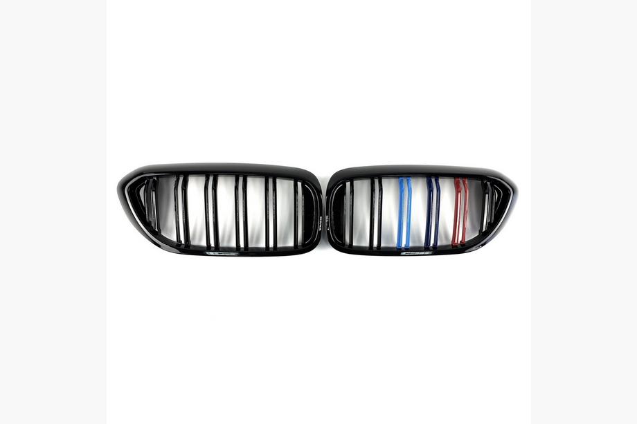 BMW 5 серия G30/G31 2017–2023 гг. Решетка радиатора M-Look (2017-2020, M-Color) Фото 2