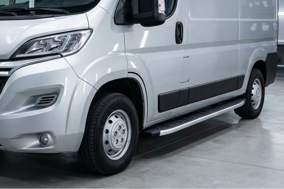 Fiat Ducato 2006-2025 гг. Боковые Подножки Fullmond (2 шт, алюминий) Image