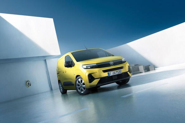 Обзор электрического фургона Opel Combo Cargo Electric