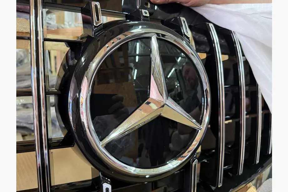 Mercedes Sprinter W907/W910 2018- гг. Передний эмблема (OEM) Image