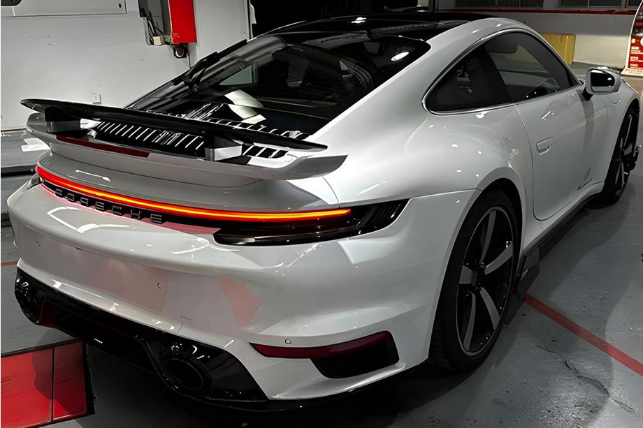 Porsche 911 (992) 2018– гг. Задние Фонари (Черный Дымчатый) Фото 1