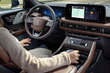 Обзор Lincoln Aviator 2025: Обновленный взгляд на роскошь фото 5