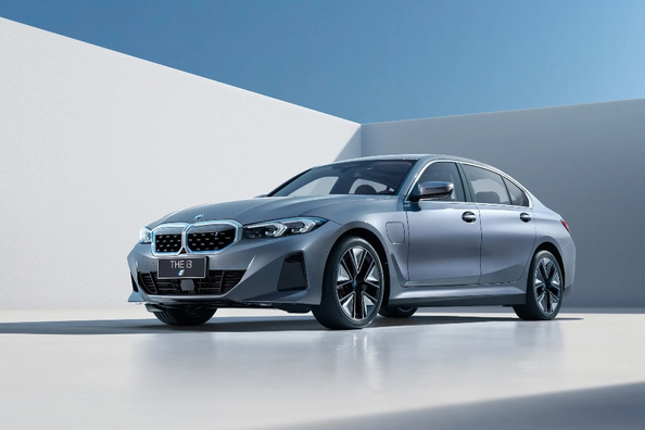Обзор BMW i3 Sedan (G28): Электрическая мощь и стиль