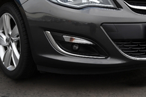 Opel Astra J 2009-2015 гг. Накладки на противотуманные фары (2 шт., нержавейка) 2013-2017, Carmos фото 1