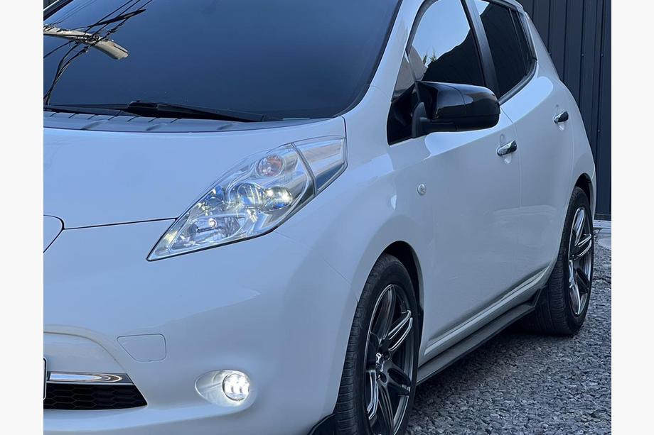 Nissan Leaf 2010-2017 гг. Накладки на Зеркала BMW-Style V1 (2 шт) Фото 3