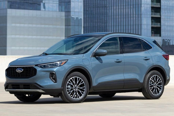 Обзор Ford Escape: рестайлинг 2023 года