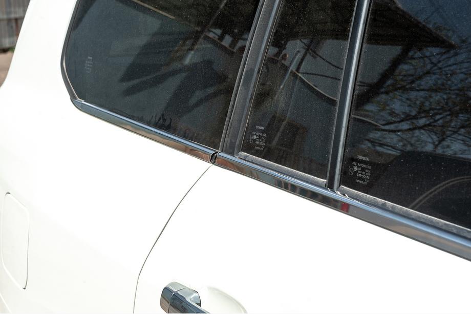 Toyota Land Cruiser 200 2007-2021 гг. Молдинги на стекла (6 шт, нержавейка) Carmos - Турецкая Нержавеющая Сталь Фото 4
