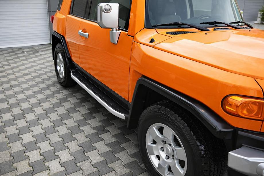Toyota FJ Cruiser 2006-2022 гг. Боковые пороги Fullmond (2 шт., алюминий) Image