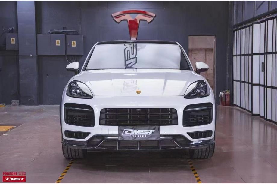 Porsche Cayenne 2018- гг. Комплект обвеса cmst-Style Carbon (для Coupe 2019-2022) Фото 1