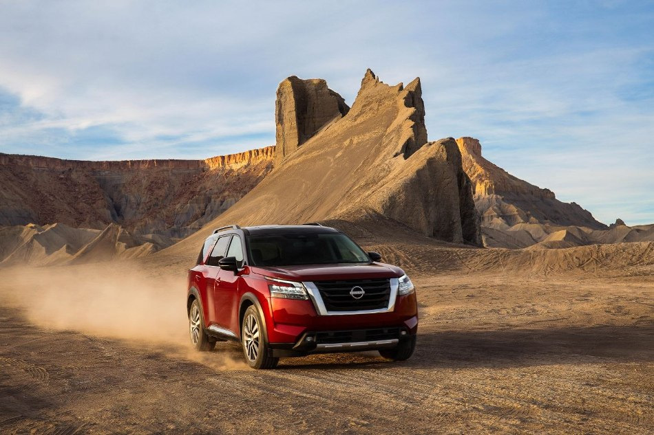 Обзор Nissan Pathfinder V поколение: Семейный внедорожник нового уровня