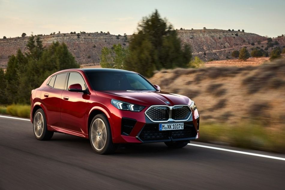 Обзор BMW iX2 (U10): Электрический кроссовер нового поколения