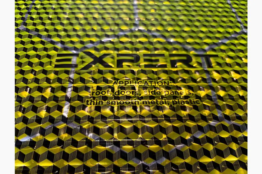 Виброизоляционный лист ULTIMATE EXPERT COLD GOLD 2,1 мм (50x35 см) Фото 4