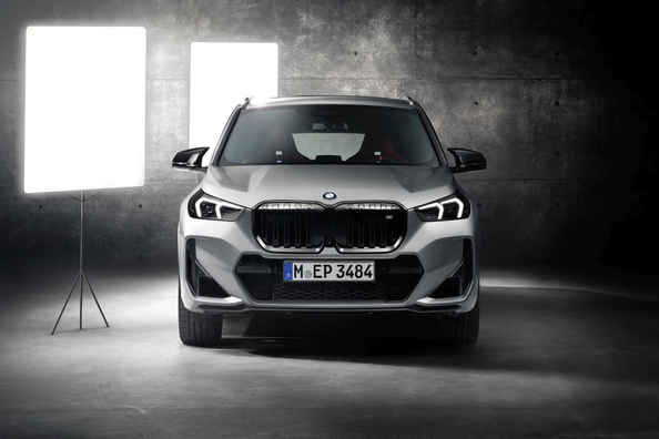 Обзор BMW X1 M35i (U11): Спортивный компактный кроссовер фото 2