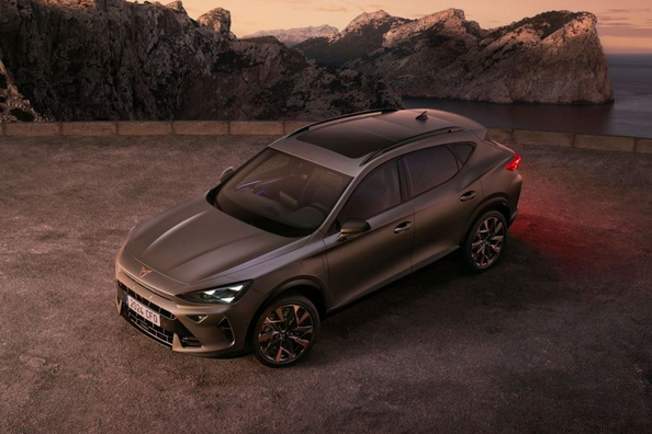 Cupra Formentor 2024: Спортивный кроссовер с новым лицом фото 2