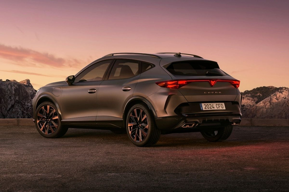 Cupra Formentor 2024: Спортивный кроссовер с новым лицом фото 3