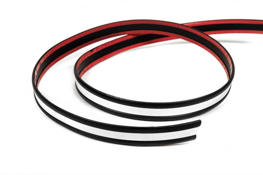 Распродажа Черный молдинг на дверь с хромированной вставкой метраж sal16a (1 метр, 27 мм) Image