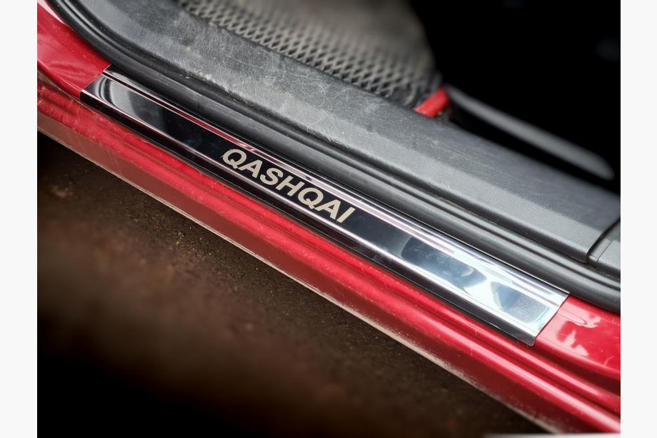 Nissan Qashqai 2010-2014 гг. Накладки на пороги Carmos V1 нержавейка комплект 4 шт Image