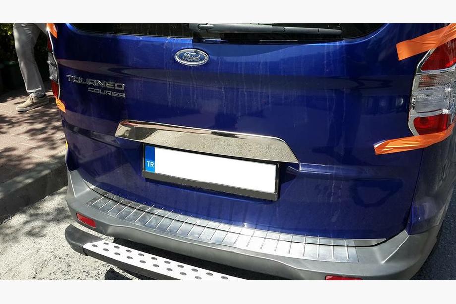 Ford Courier 2014-2023 гг. Хромированная накладка над номером (нержавейка) Carmos - Турецкая Нержавеющая Сталь Image