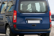 Молдинг стекла багажника нержавейка фото 1