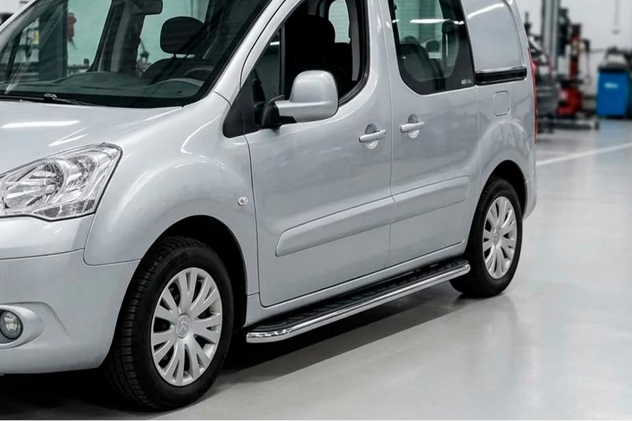 Peugeot Partner Tepee 2008-2018 гг. Боковые Подножки Maydos V1 (2 шт., Алюминий и Нержавейка) Image