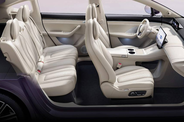 Обзор Luxeed R7: Инновационный электрокроссовер от Huawei и Chery фото 6