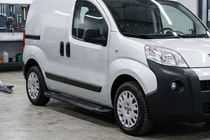 Citroen Nemo 2007-2017 гг. Боковые Подножки RedLine Black (2 шт., Алюминий) фото 1