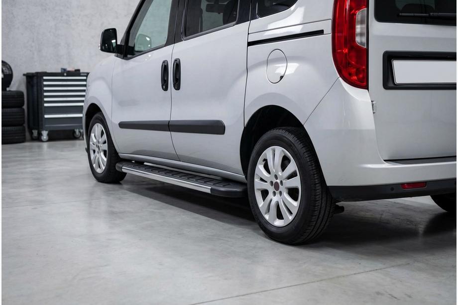 Fiat Doblo II 2010-2022 гг. Боковые Подножки Duru (2 шт., Алюминий) Image
