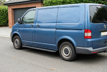Volkswagen T5 Caravelle 2004-2010 гг. Боковые пороги Bosphorus Black (2 шт., алюминий) фото 1