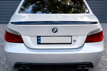 BMW 5 серия E60/E61 2003-2010 гг. Спойлер M5-Style (Черный Глянец) фото 6