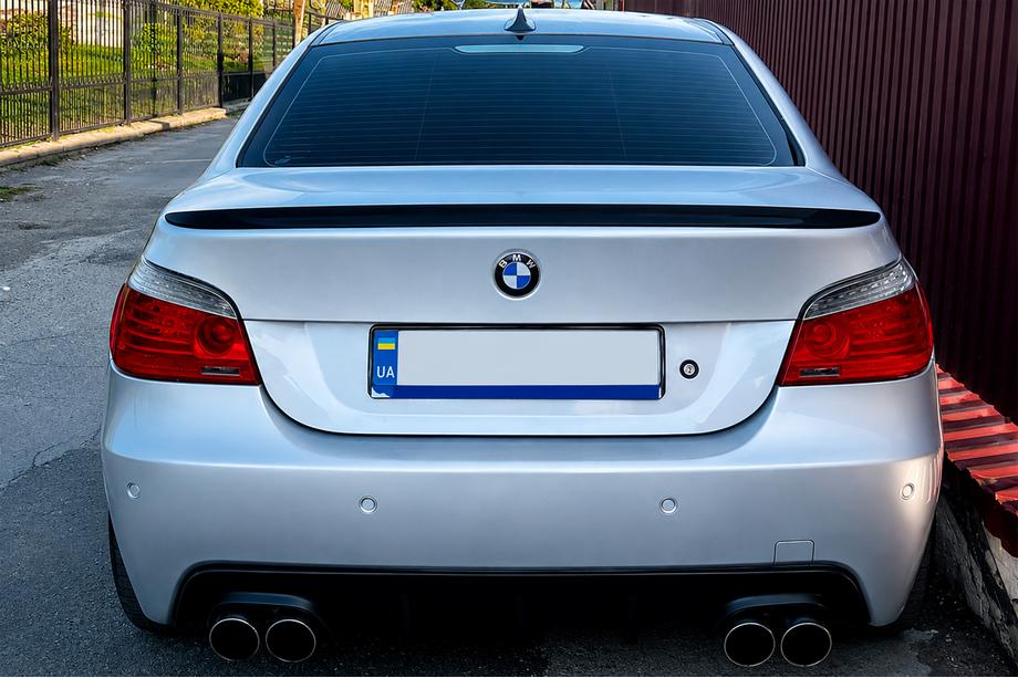 BMW 5 серия E60/E61 2003-2010 гг. Спойлер M5-Style (Черный Глянец) Фото 4