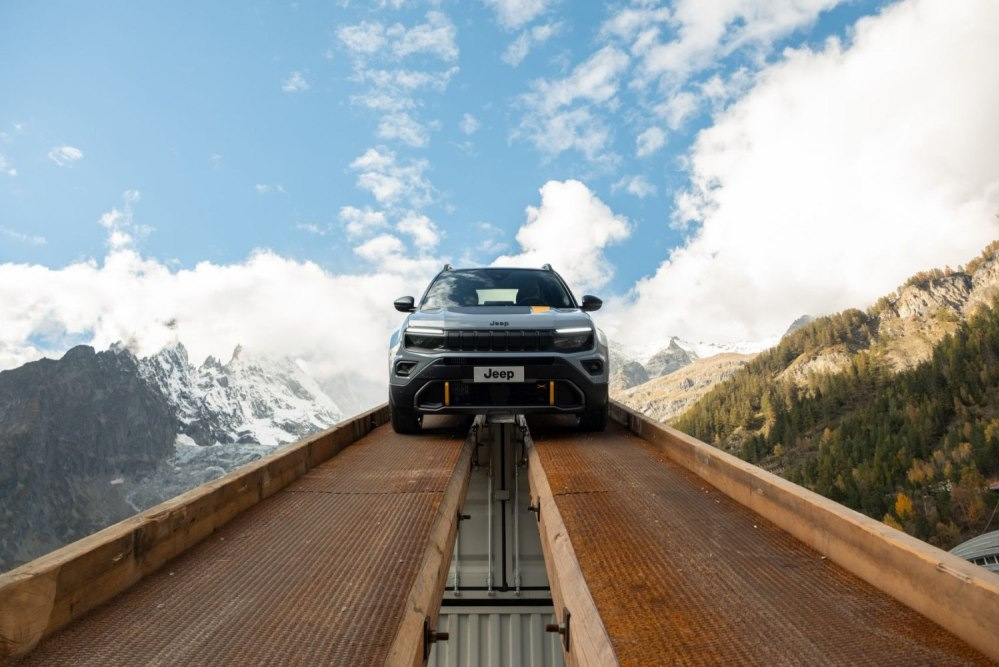 Обзор Jeep Avenger: Технические характеристики, комплектация и фото модели