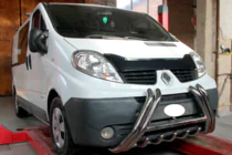 Renault Trafic 2001–2015 гг. Передняя защита F1-01 (нержавейка) фото 3
