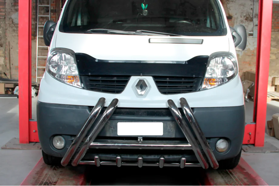 Renault Trafic 2001–2015 гг. Передняя защита F1-01 (нержавейка) Image